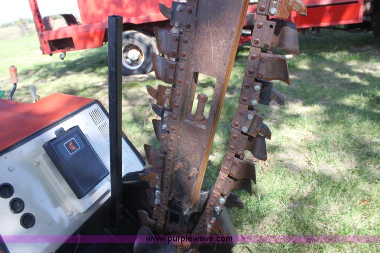 image for item H8817 1997 Ditch Witch 410SX vibratory plow