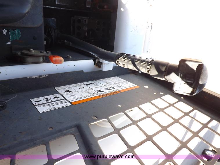 image for item H9035 1998 Bobcat 863 skid steer