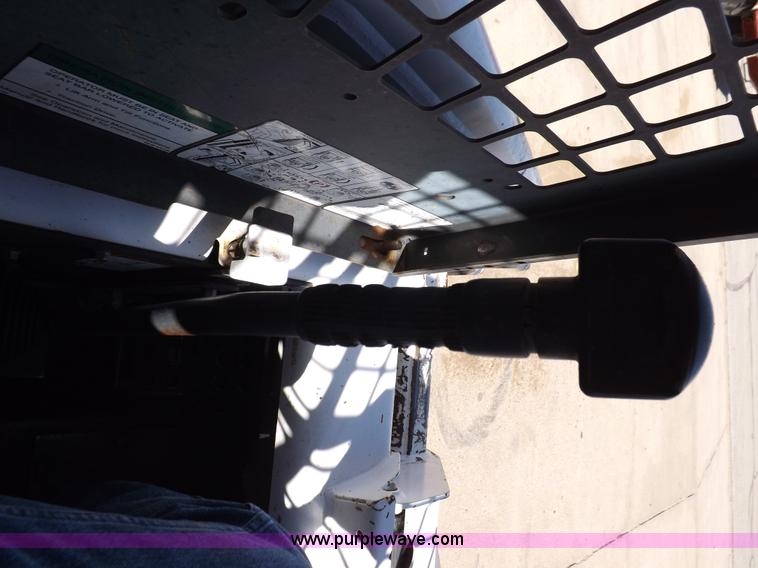 image for item H9035 1998 Bobcat 863 skid steer