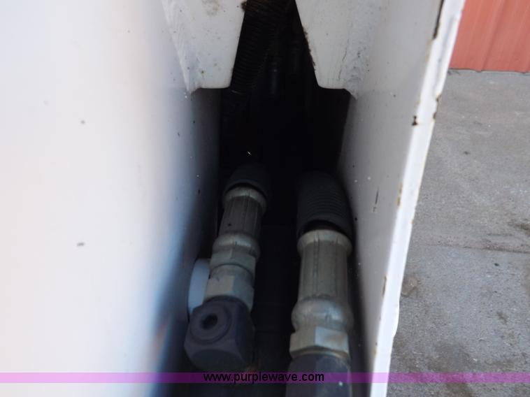 image for item H9035 1998 Bobcat 863 skid steer