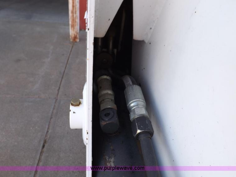 image for item H9035 1998 Bobcat 863 skid steer