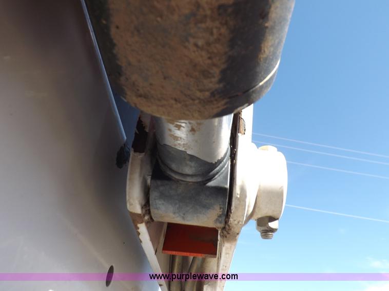 image for item H9035 1998 Bobcat 863 skid steer