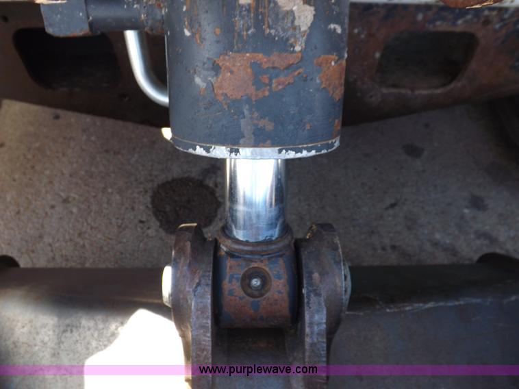 image for item H9035 1998 Bobcat 863 skid steer