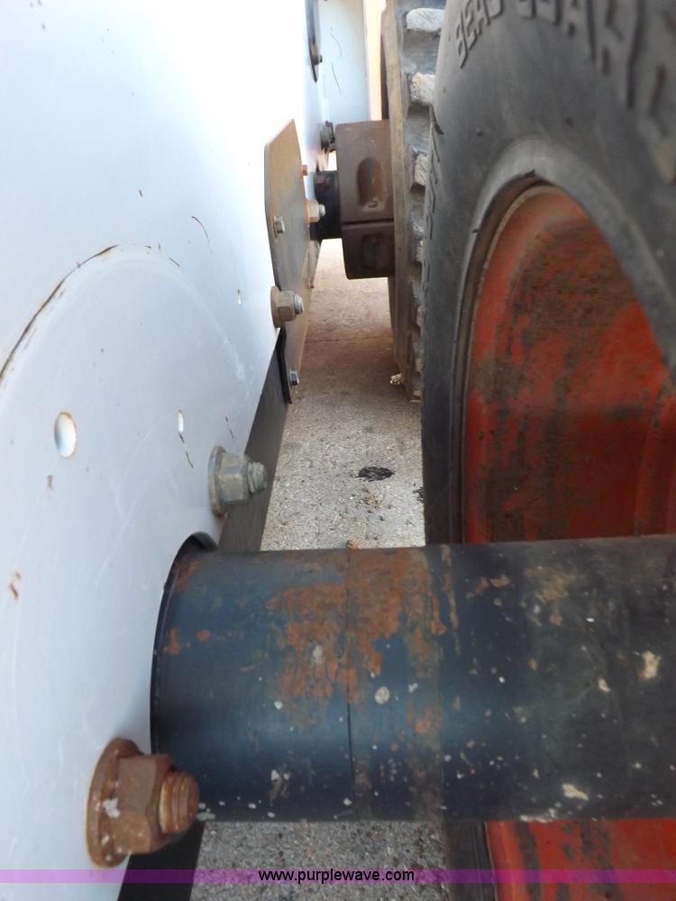 image for item H9035 1998 Bobcat 863 skid steer