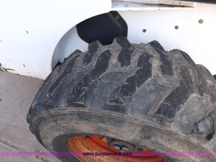image for item H9035 1998 Bobcat 863 skid steer