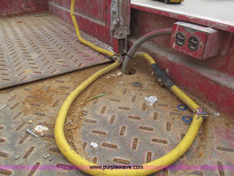 image for item H9464 Mec 1932ES electric scissor lift