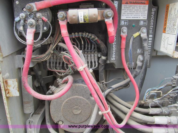 image for item H9464 Mec 1932ES electric scissor lift