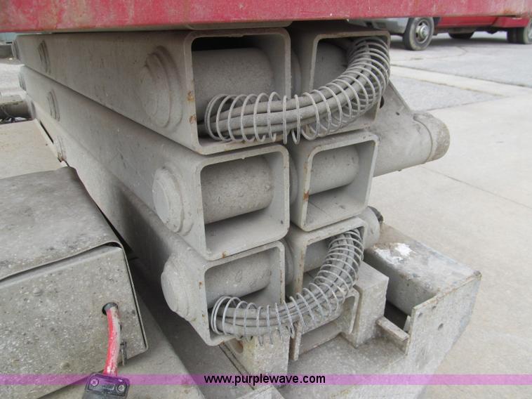 image for item H9464 Mec 1932ES electric scissor lift