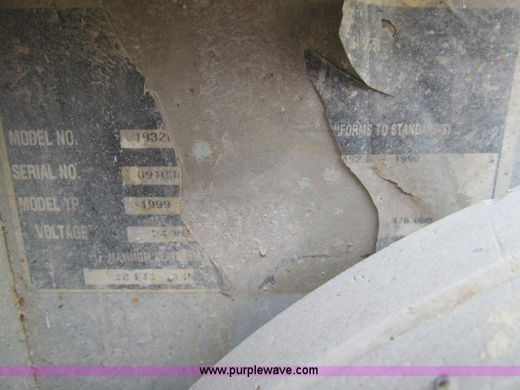 image for item H9464 Mec 1932ES electric scissor lift