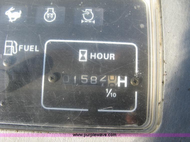 image for item H9478 2000 Kobelco 35SR compact excavator