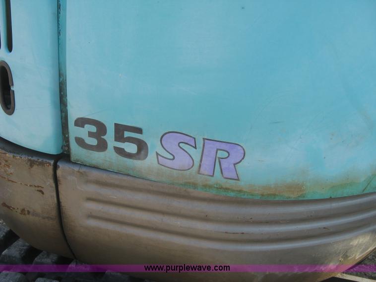 image for item H9478 2000 Kobelco 35SR compact excavator