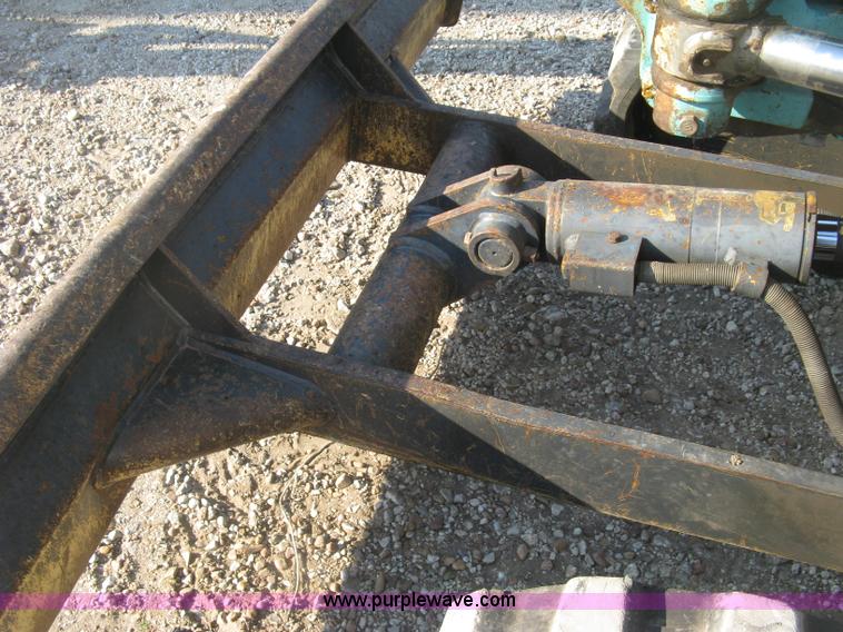 image for item H9478 2000 Kobelco 35SR compact excavator