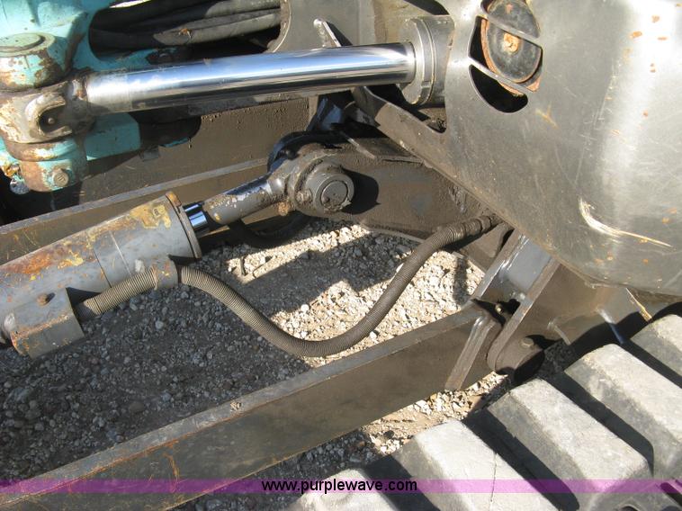 image for item H9478 2000 Kobelco 35SR compact excavator