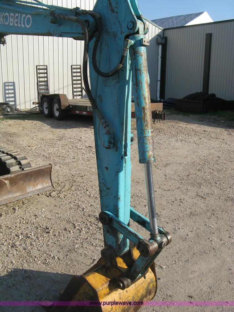 image for item H9478 2000 Kobelco 35SR compact excavator