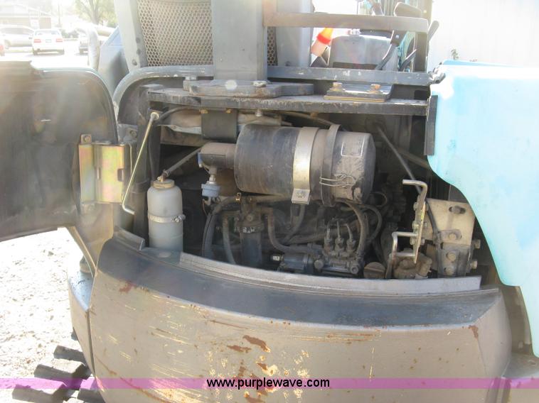 image for item H9478 2000 Kobelco 35SR compact excavator