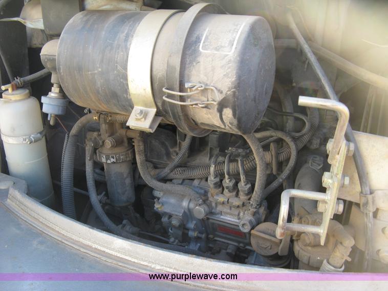 image for item H9478 2000 Kobelco 35SR compact excavator