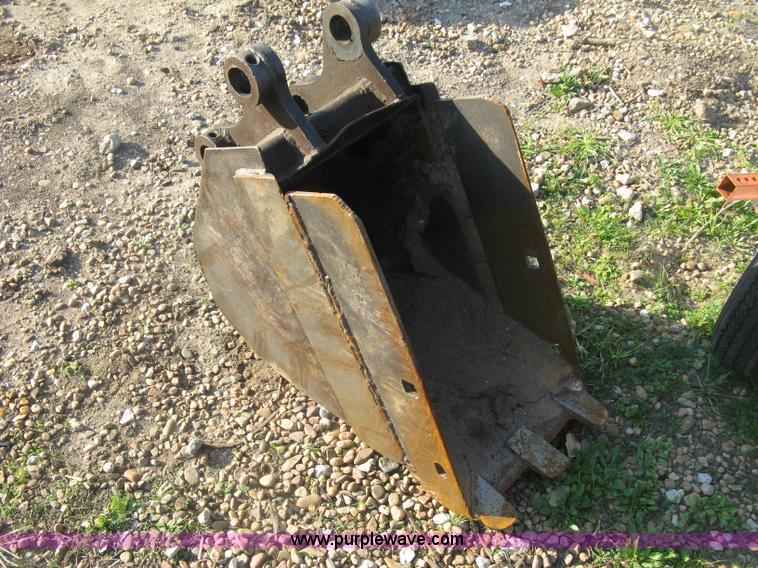 image for item H9478 2000 Kobelco 35SR compact excavator
