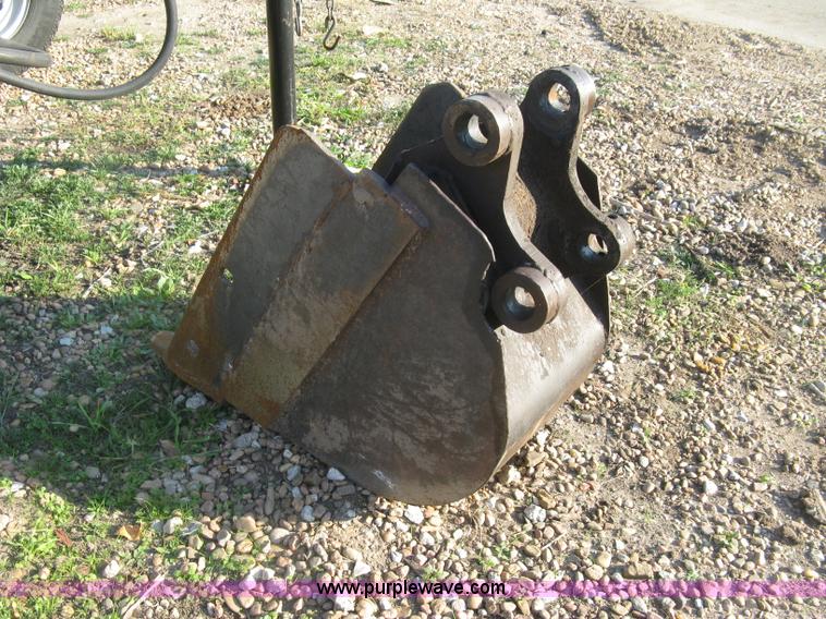 image for item H9478 2000 Kobelco 35SR compact excavator