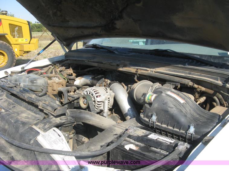 image for item H9479 1999 Ford F550 Super Duty XL cab and chassis