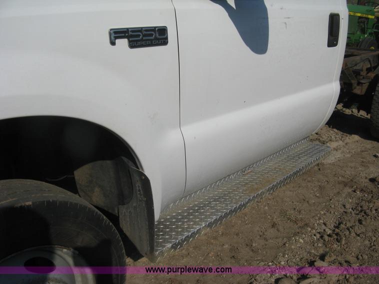 image for item H9479 1999 Ford F550 Super Duty XL cab and chassis