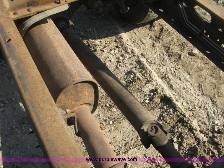 image for item H9479 1999 Ford F550 Super Duty XL cab and chassis