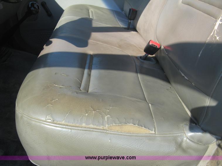 image for item H9479 1999 Ford F550 Super Duty XL cab and chassis