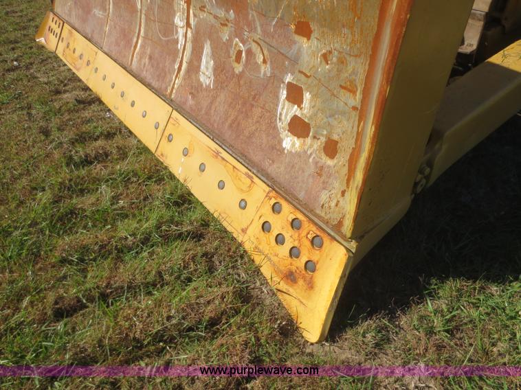 image for item I2173 1976 Caterpillar D7G dozer