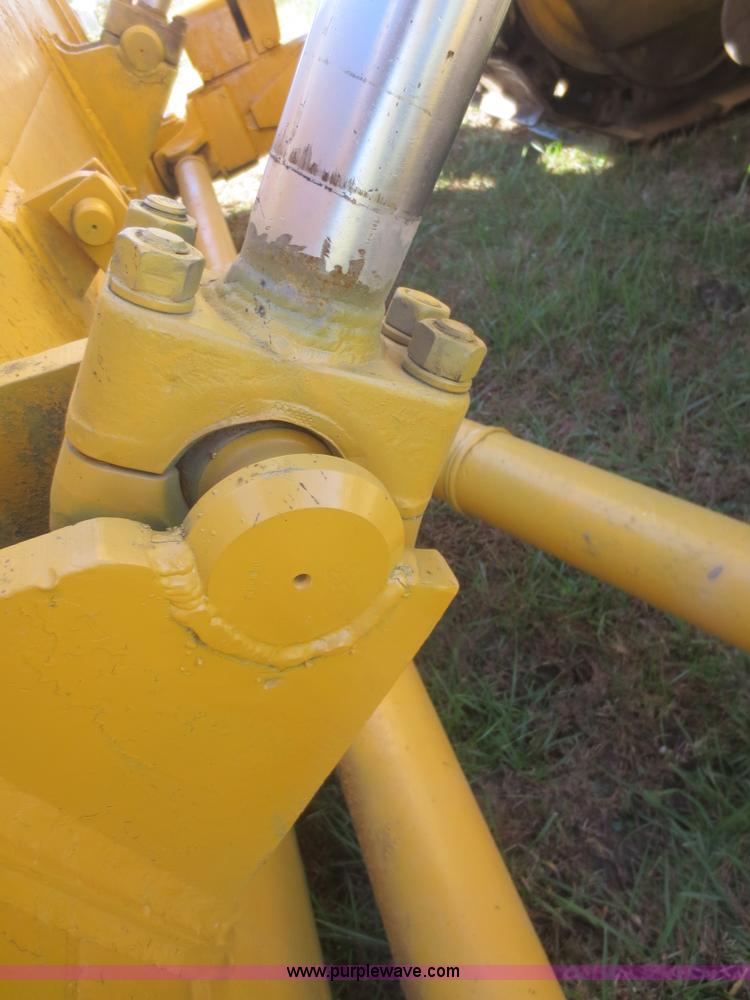 image for item I2173 1976 Caterpillar D7G dozer