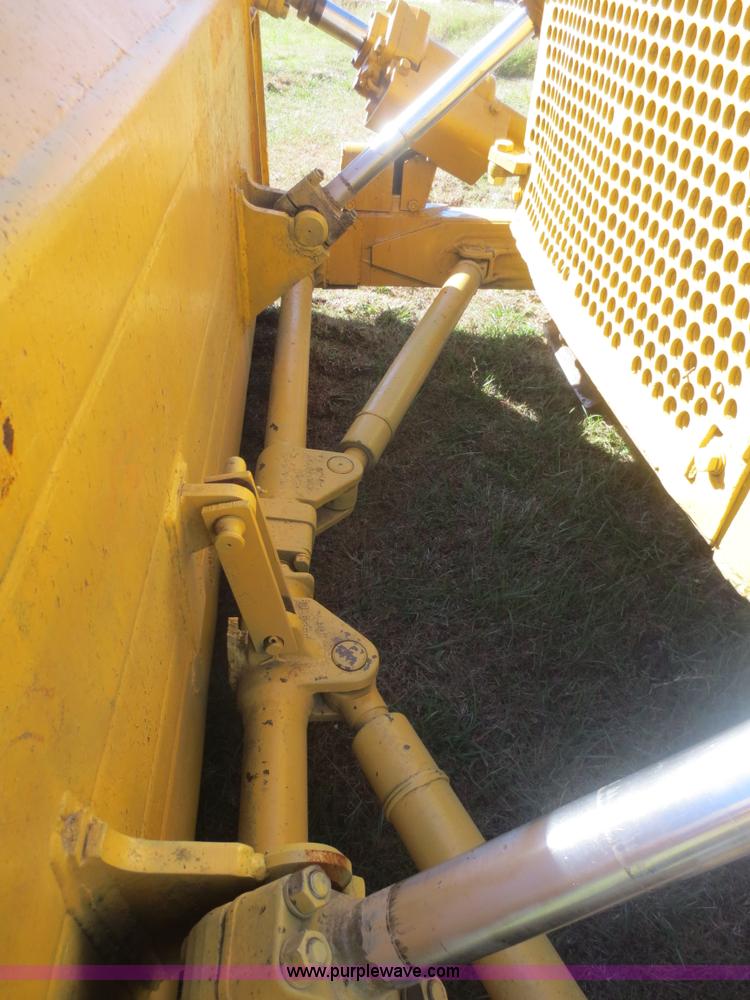 image for item I2173 1976 Caterpillar D7G dozer