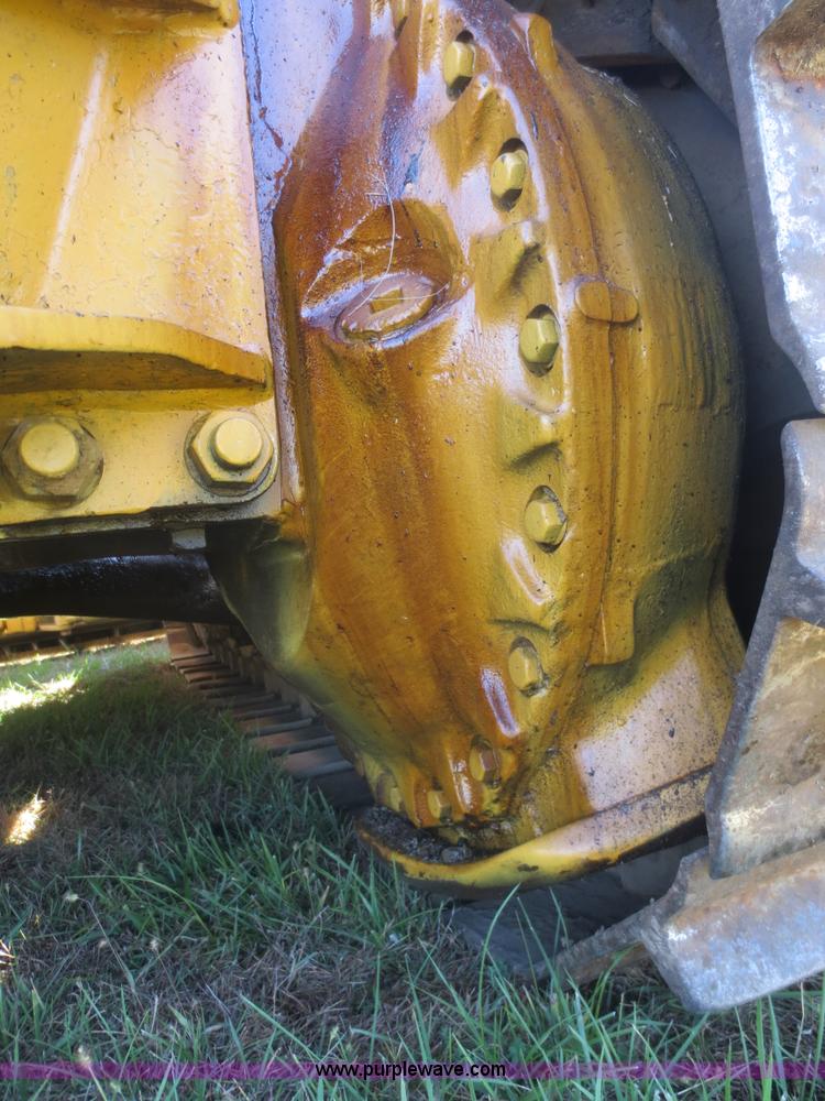 image for item I2173 1976 Caterpillar D7G dozer