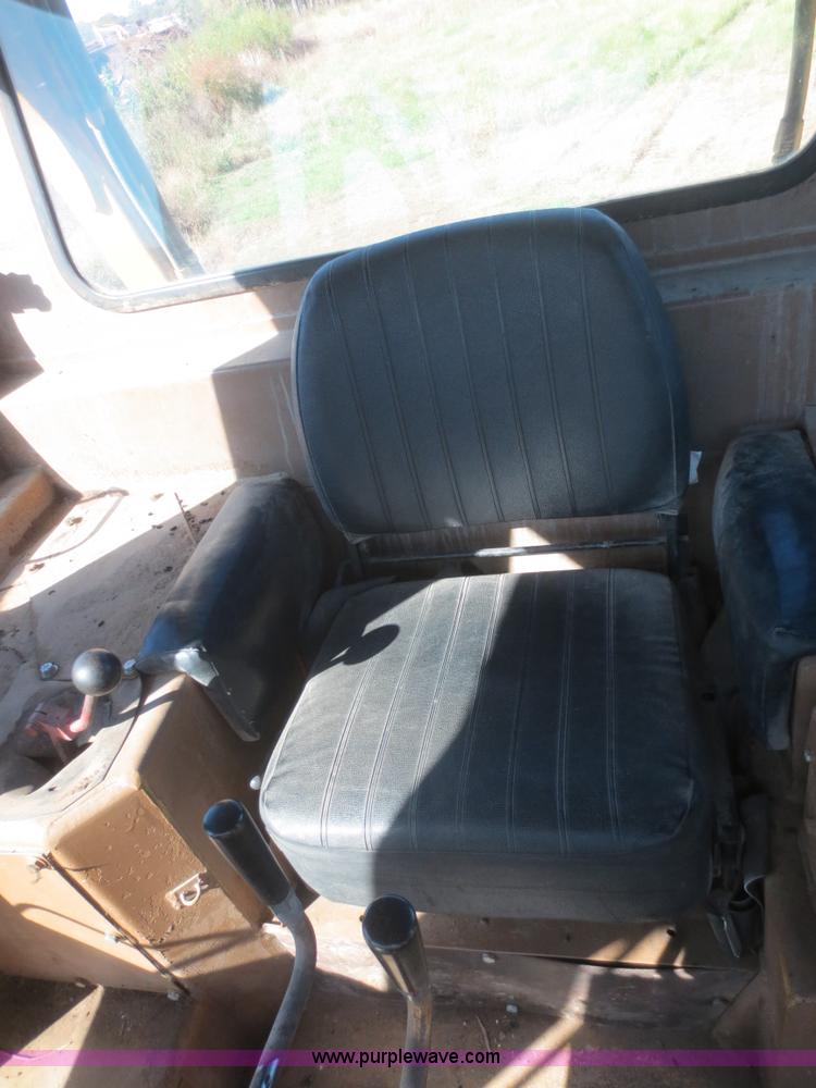 image for item I2173 1976 Caterpillar D7G dozer