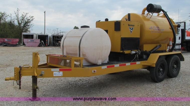image for item I3201 Mclaughlin MCL-T/500G water vacuum mounted on a trailer