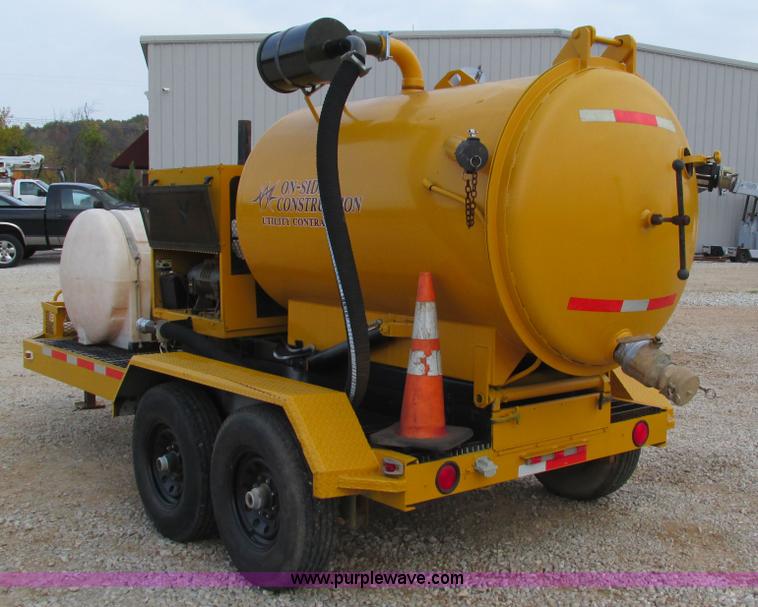 image for item I3201 Mclaughlin MCL-T/500G water vacuum mounted on a trailer