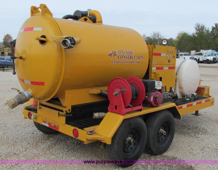 image for item I3201 Mclaughlin MCL-T/500G water vacuum mounted on a trailer