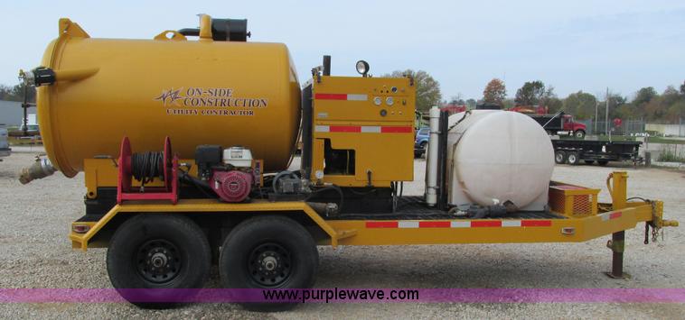 image for item I3201 Mclaughlin MCL-T/500G water vacuum mounted on a trailer