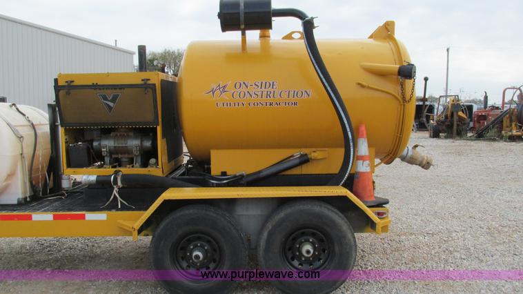 image for item I3201 Mclaughlin MCL-T/500G water vacuum mounted on a trailer