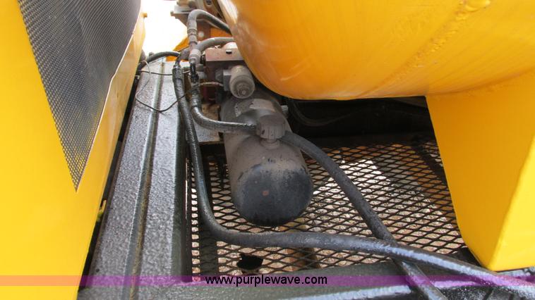 image for item I3201 Mclaughlin MCL-T/500G water vacuum mounted on a trailer