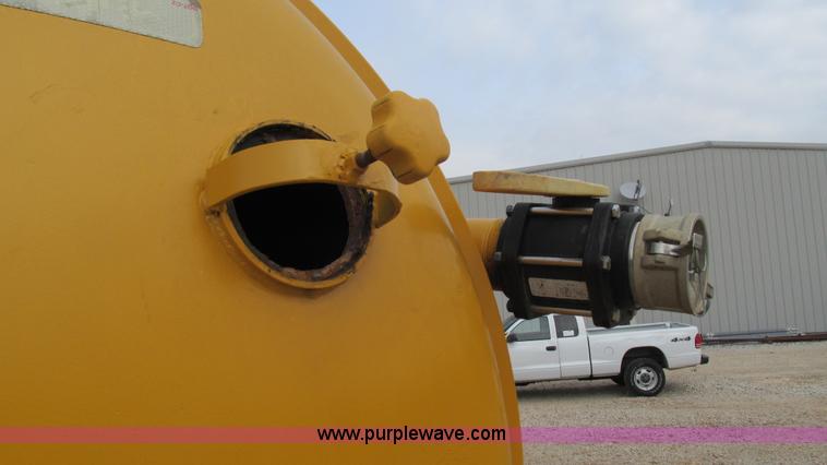 image for item I3201 Mclaughlin MCL-T/500G water vacuum mounted on a trailer