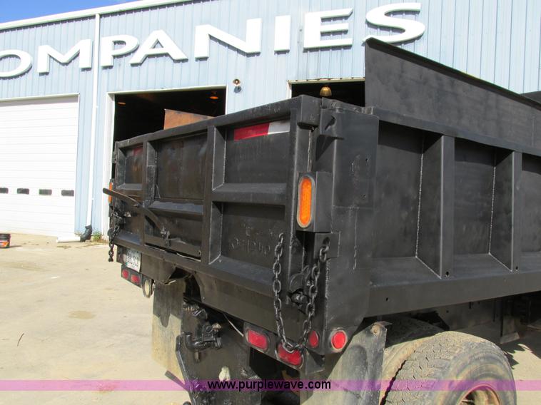 image for item I4121 1987 Ford L8000 dump truck