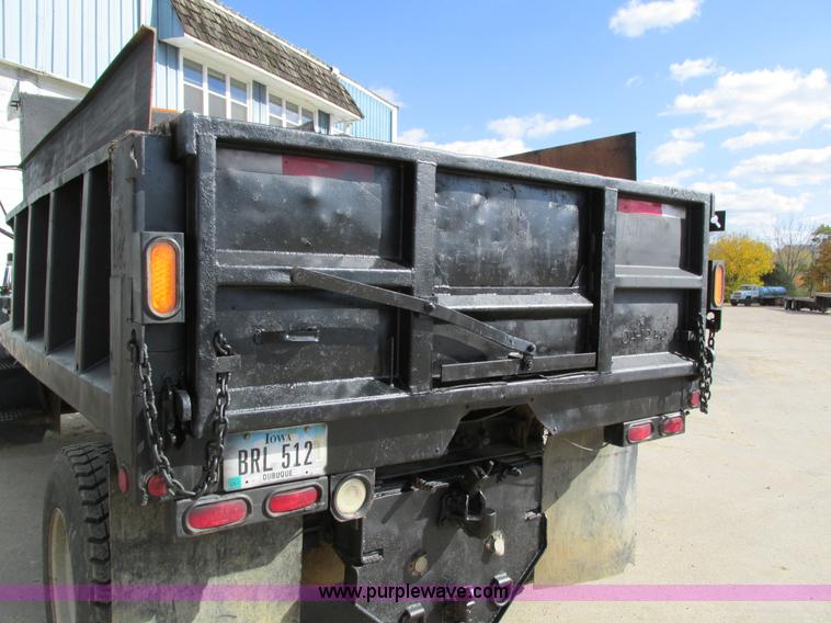 image for item I4121 1987 Ford L8000 dump truck
