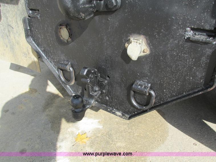 image for item I4121 1987 Ford L8000 dump truck