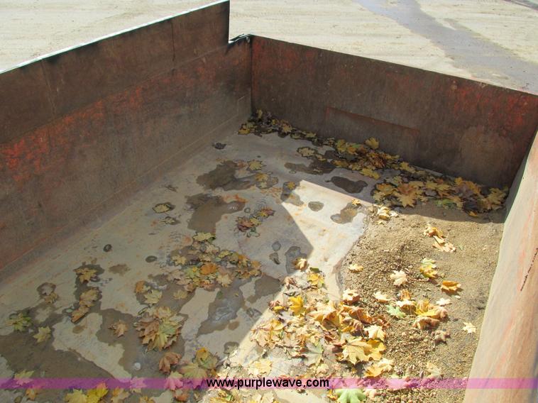 image for item I4121 1987 Ford L8000 dump truck