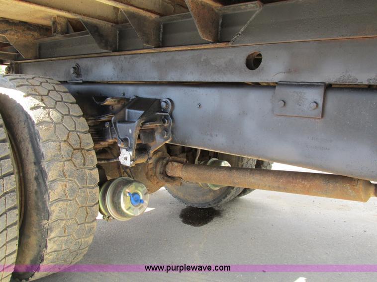 image for item I4121 1987 Ford L8000 dump truck