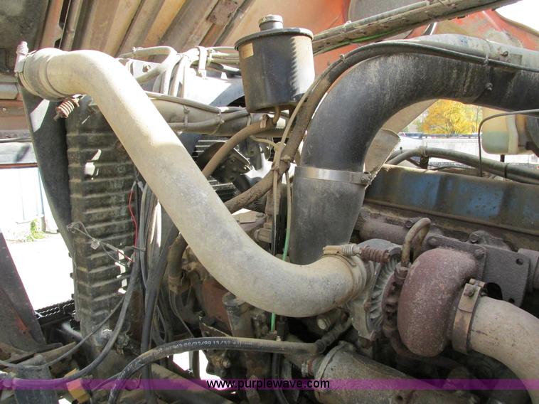 image for item I4121 1987 Ford L8000 dump truck