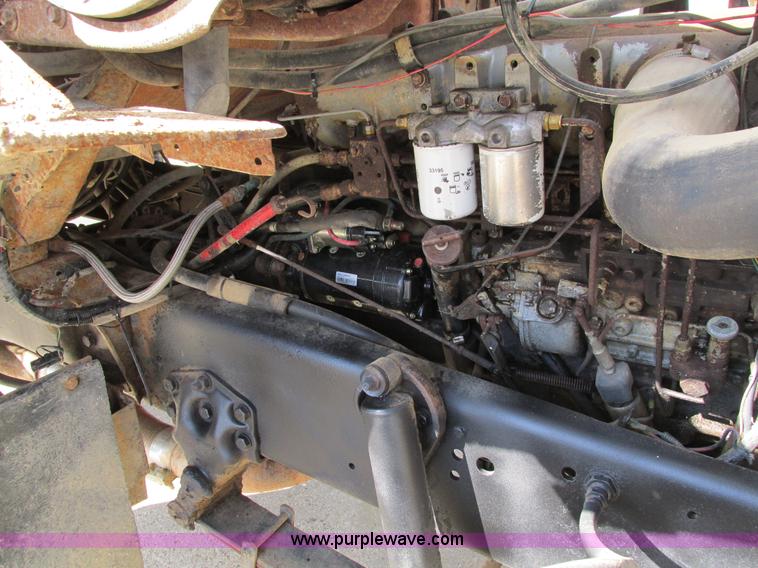 image for item I4121 1987 Ford L8000 dump truck