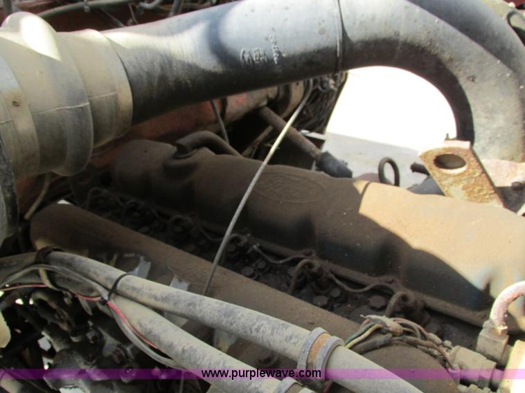 image for item I4121 1987 Ford L8000 dump truck