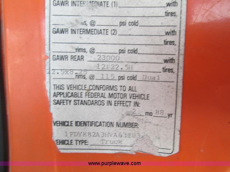 image for item I4121 1987 Ford L8000 dump truck