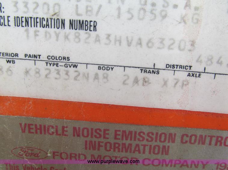 image for item I4121 1987 Ford L8000 dump truck