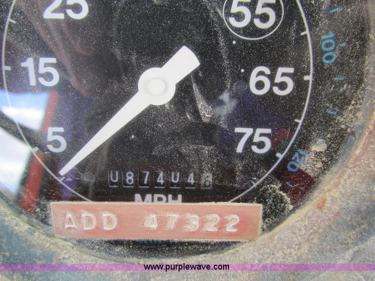 image for item I4121 1987 Ford L8000 dump truck