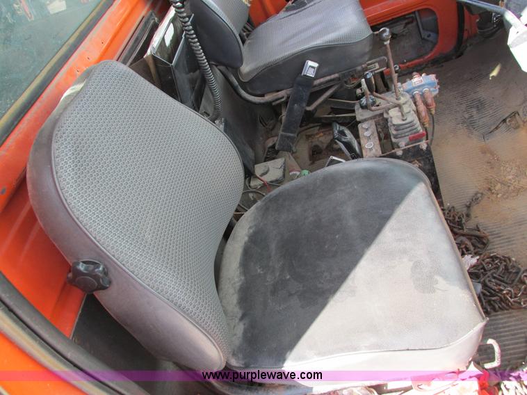 image for item I4121 1987 Ford L8000 dump truck